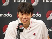 九游娱乐靠谱-杨瀚森15分3板2帽NBA夏联开拓者击败鹈鹕