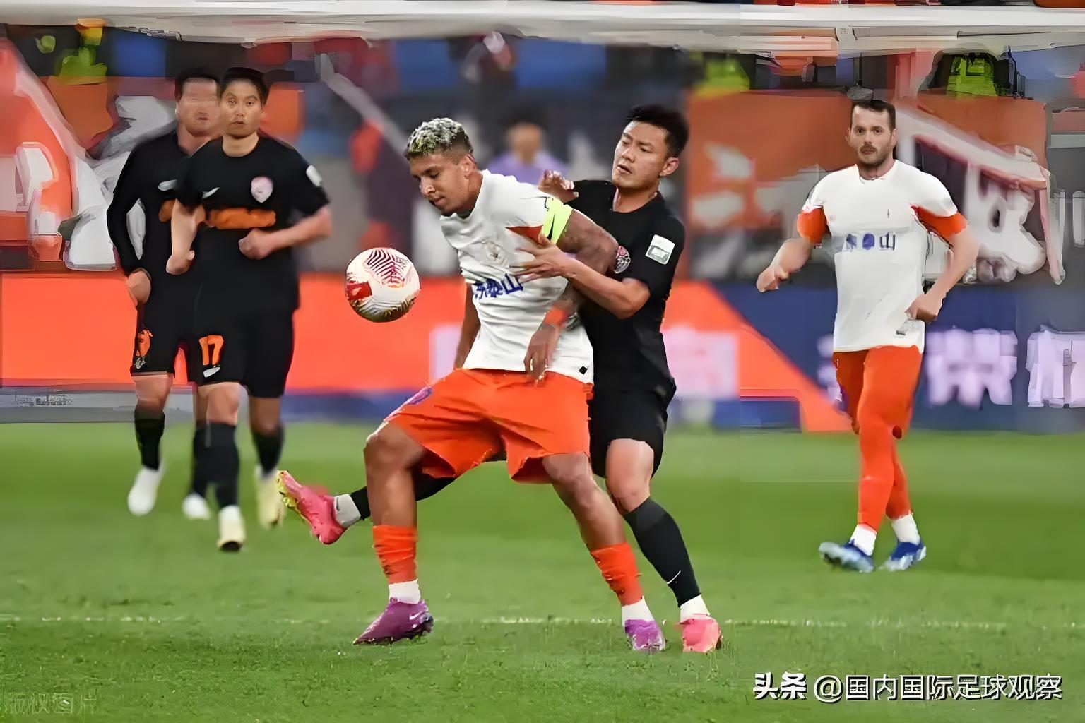 关于2-2！2-1！中超又乱了，国安不败重返第1，海港追平成都，泰山第5的信息